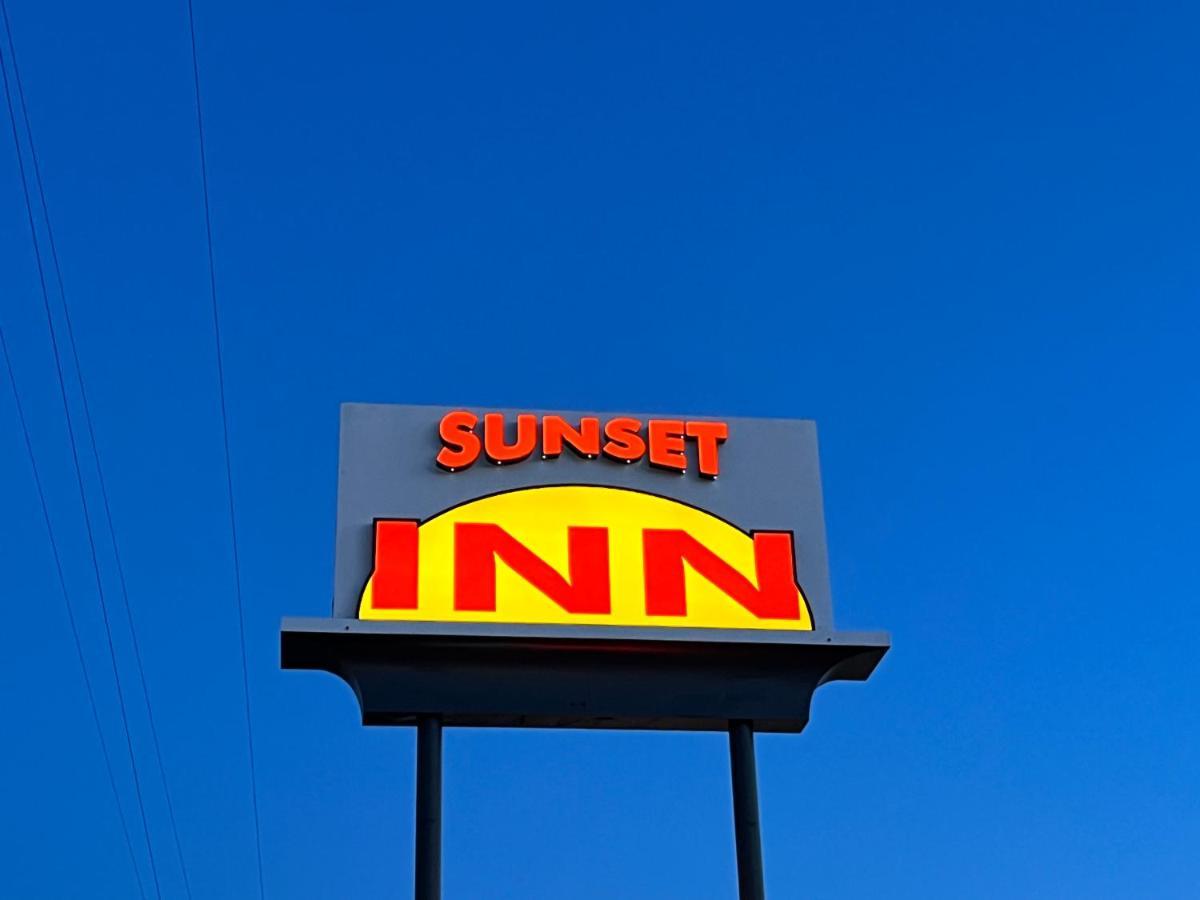 Sunset Motel 2*